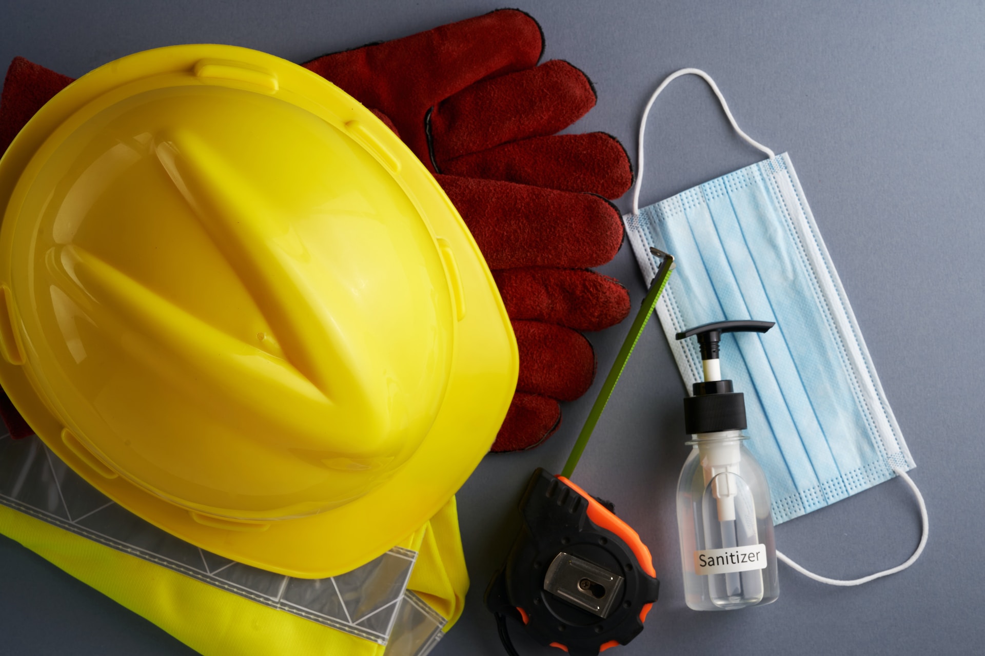 Professionell sanering och industrisanering i Göteborg med fokus på säkerhet - AEZ Bygg & Industriservice